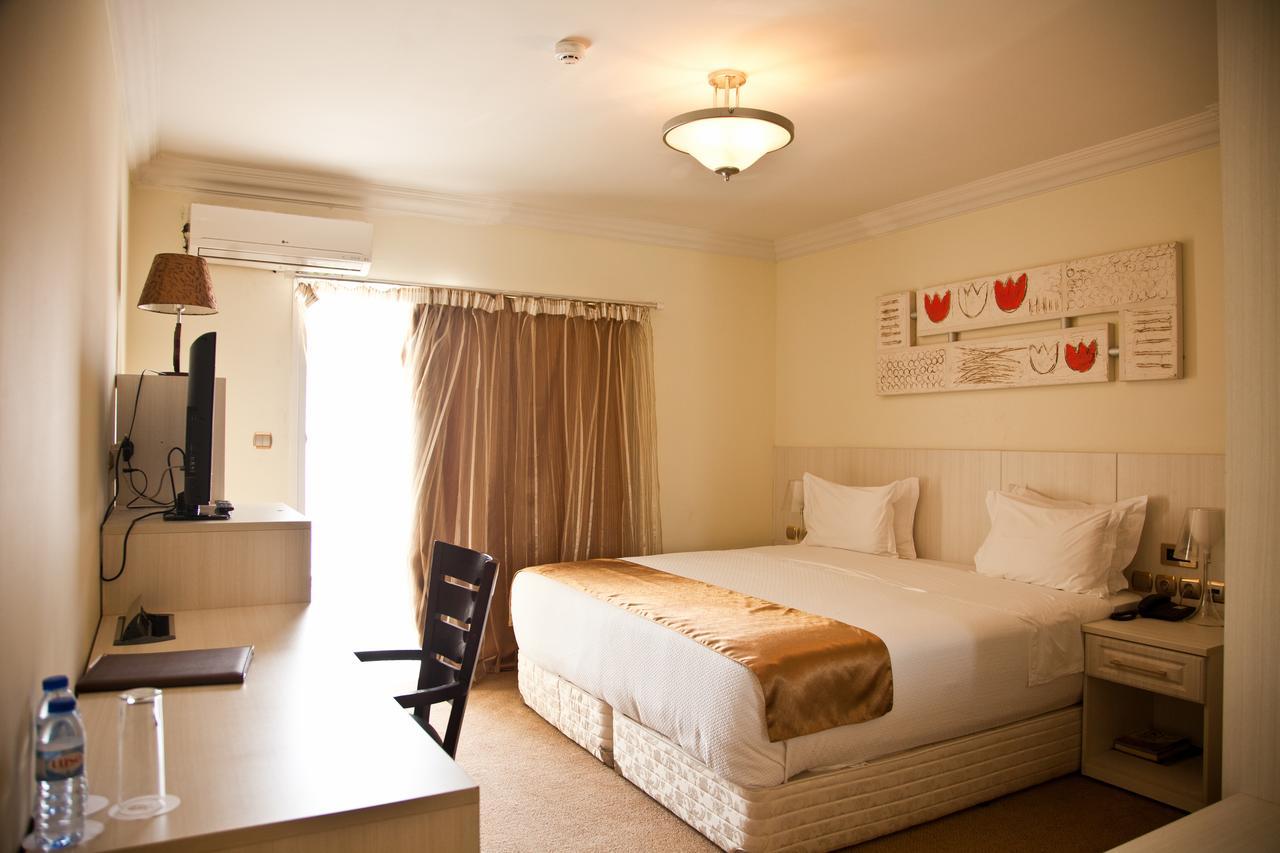 Hotel Florenca Луанда Екстериор снимка